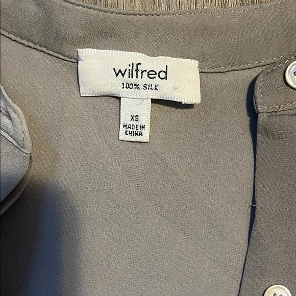 Wilfred Silver-Taupe Silk Button-Front Blouse 100% silk - Picture 3 of 7